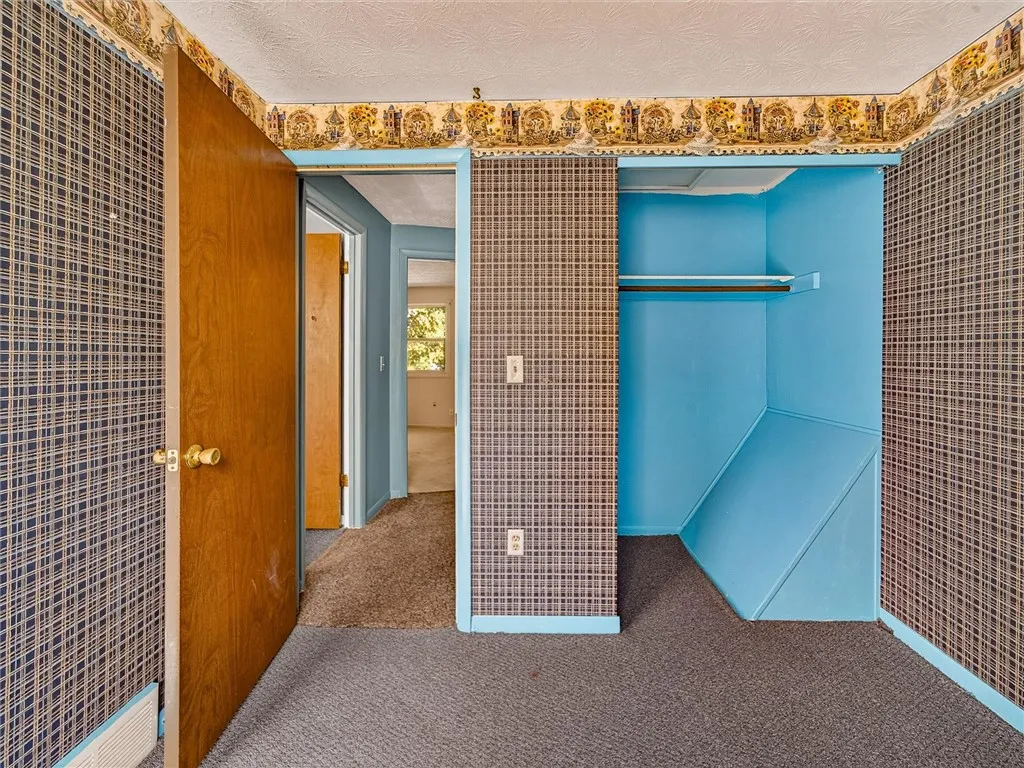 176 Drumcliff Way, Greece, New York 14612, Greece, New York 14612, 4 Bedroom Bedrooms, 8 Room Rooms,1 BathroomBathrooms,Residential,For Sale,176 Drumcliff Way, Greece, New York 14612,0,R1725397