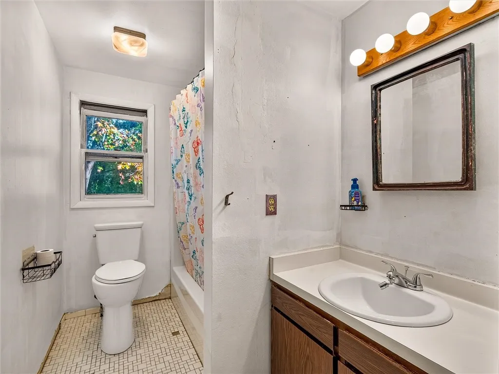 176 Drumcliff Way, Greece, New York 14612, Greece, New York 14612, 4 Bedroom Bedrooms, 8 Room Rooms,1 BathroomBathrooms,Residential,For Sale,176 Drumcliff Way, Greece, New York 14612,0,R1725397