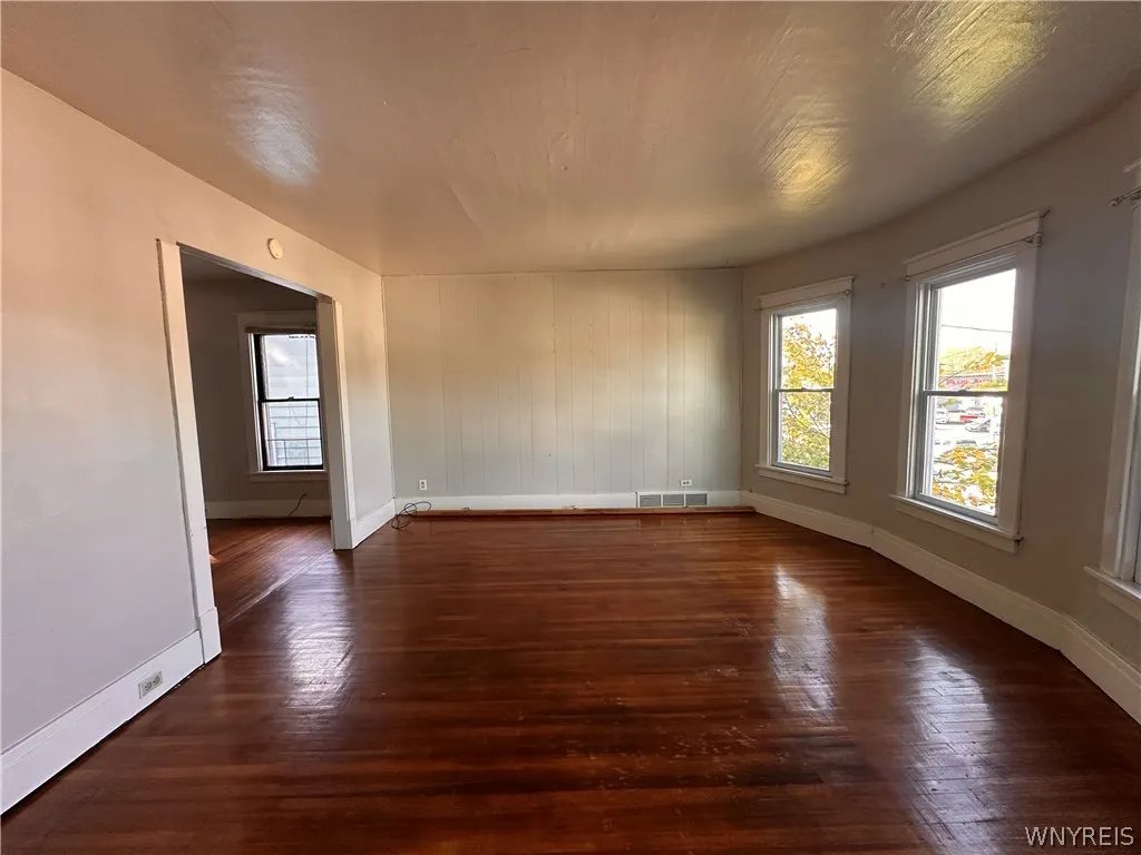743 Tifft Street, Buffalo, New York 14220, Buffalo, New York 14220, 6 Bedroom Bedrooms, ,2 BathroomBathrooms,Residential,For Sale,743 Tifft Street, Buffalo, New York 14220,0,B1725660
