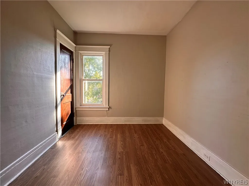 743 Tifft Street, Buffalo, New York 14220, Buffalo, New York 14220, 6 Bedroom Bedrooms, ,2 BathroomBathrooms,Residential,For Sale,743 Tifft Street, Buffalo, New York 14220,0,B1725660