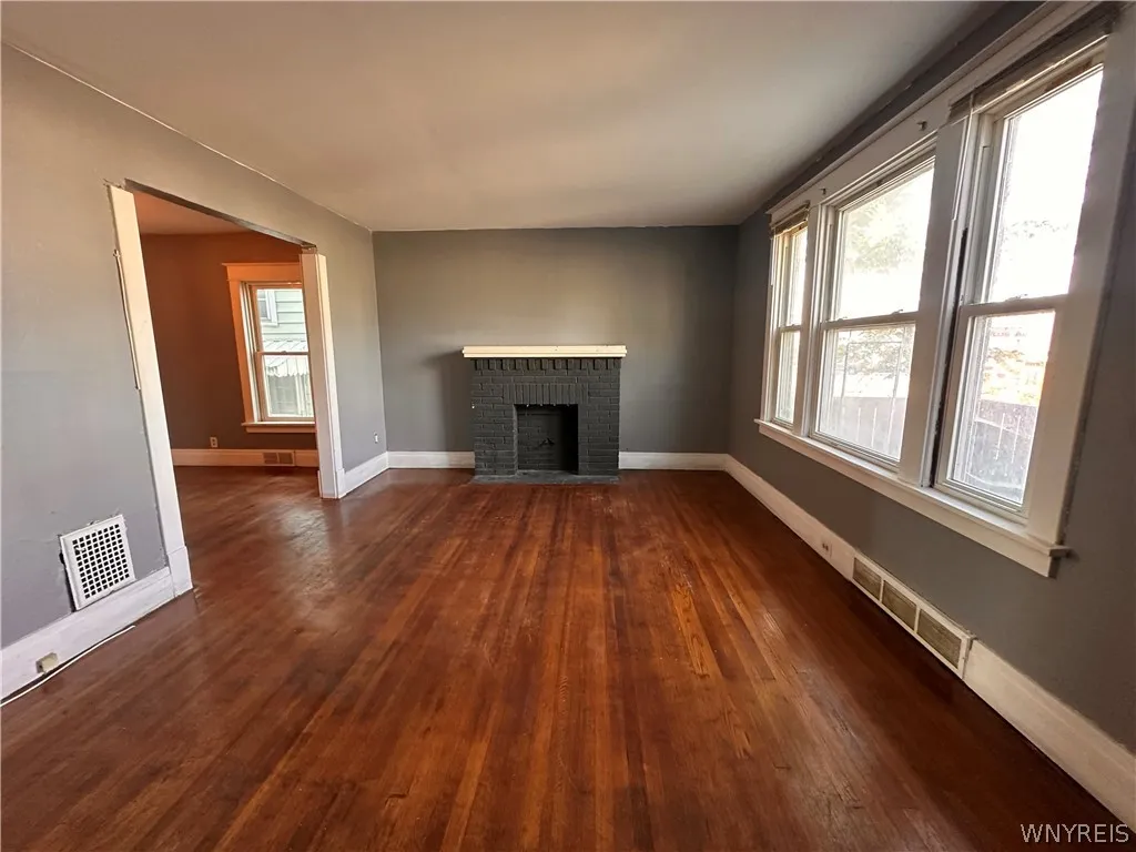 743 Tifft Street, Buffalo, New York 14220, Buffalo, New York 14220, 6 Bedroom Bedrooms, ,2 BathroomBathrooms,Residential,For Sale,743 Tifft Street, Buffalo, New York 14220,0,B1725660