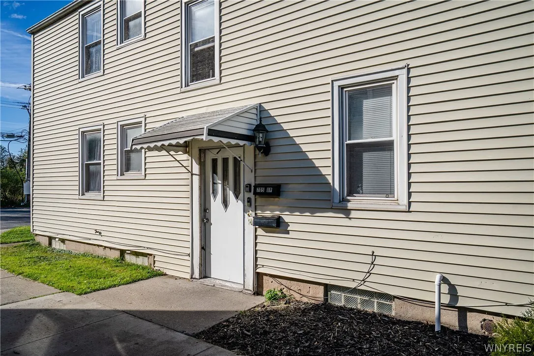 703 Saint Lawrence Avenue, Buffalo, New York 14216, Buffalo, New York 14216, 8 Bedroom Bedrooms, ,4 BathroomBathrooms,Residential,For Sale,703 Saint Lawrence Avenue, Buffalo, New York 14216,0,B1721067