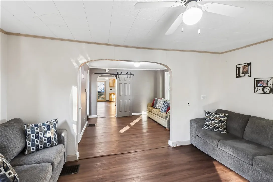 15 Dewey Avenue, Irondequoit, New York 14617, Irondequoit, New York 14617, 3 Bedroom Bedrooms, 7 Room Rooms,1 BathroomBathrooms,Residential,For Sale,15 Dewey Avenue, Irondequoit, New York 14617,0,R1723403