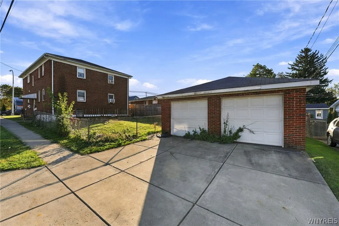 1206 Ridge Road, Lackawanna, New York 14218, Lackawanna, New York 14218, 6 Bedroom Bedrooms, ,2 BathroomBathrooms,Residential,For Sale,1206 Ridge Road, Lackawanna, New York 14218,0,B1725678
