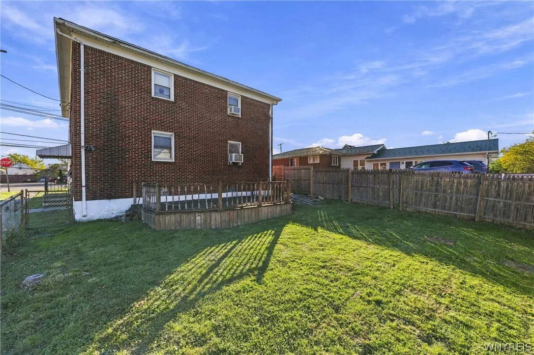 1206 Ridge Road, Lackawanna, New York 14218, Lackawanna, New York 14218, 6 Bedroom Bedrooms, ,2 BathroomBathrooms,Residential,For Sale,1206 Ridge Road, Lackawanna, New York 14218,0,B1725678