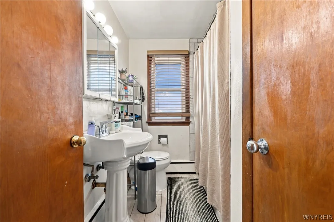 1206 Ridge Road, Lackawanna, New York 14218, Lackawanna, New York 14218, 6 Bedroom Bedrooms, ,2 BathroomBathrooms,Residential,For Sale,1206 Ridge Road, Lackawanna, New York 14218,0,B1725678