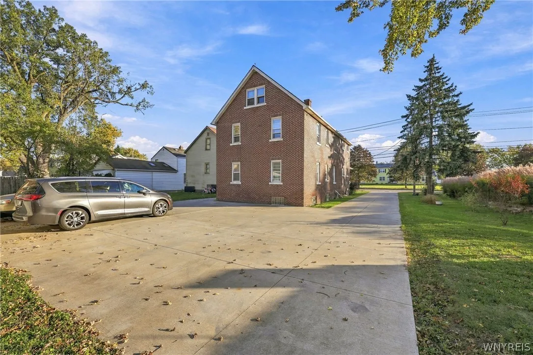 1378 Ridge Road, Lackawanna, New York 14218, Lackawanna, New York 14218, 6 Bedroom Bedrooms, ,2 BathroomBathrooms,Residential,For Sale,1378 Ridge Road, Lackawanna, New York 14218,0,B1725663