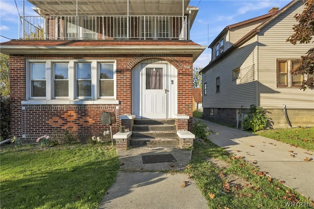 1378 Ridge Road, Lackawanna, New York 14218, Lackawanna, New York 14218, 6 Bedroom Bedrooms, ,2 BathroomBathrooms,Residential,For Sale,1378 Ridge Road, Lackawanna, New York 14218,0,B1725663