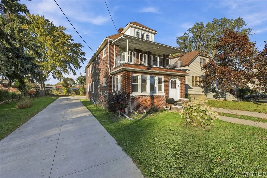 1378 Ridge Road, Lackawanna, New York 14218, Lackawanna, New York 14218, 6 Bedroom Bedrooms, ,2 BathroomBathrooms,Residential,For Sale,1378 Ridge Road, Lackawanna, New York 14218,0,B1725663