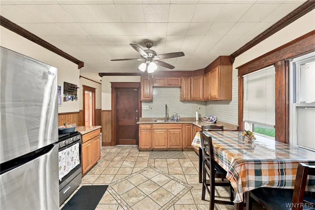1378 Ridge Road, Lackawanna, New York 14218, Lackawanna, New York 14218, 6 Bedroom Bedrooms, ,2 BathroomBathrooms,Residential,For Sale,1378 Ridge Road, Lackawanna, New York 14218,0,B1725663