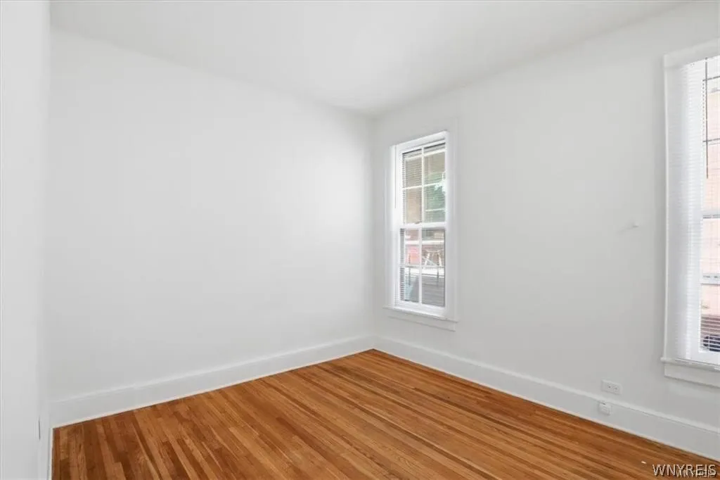 116 College Street, Buffalo, New York 14201, Buffalo, New York 14201, 1 Bedroom Bedrooms, 4 Room Rooms,1 BathroomBathrooms,Residential Lease,For Rent,116 College Street, Buffalo, New York 14201,0,B1725679