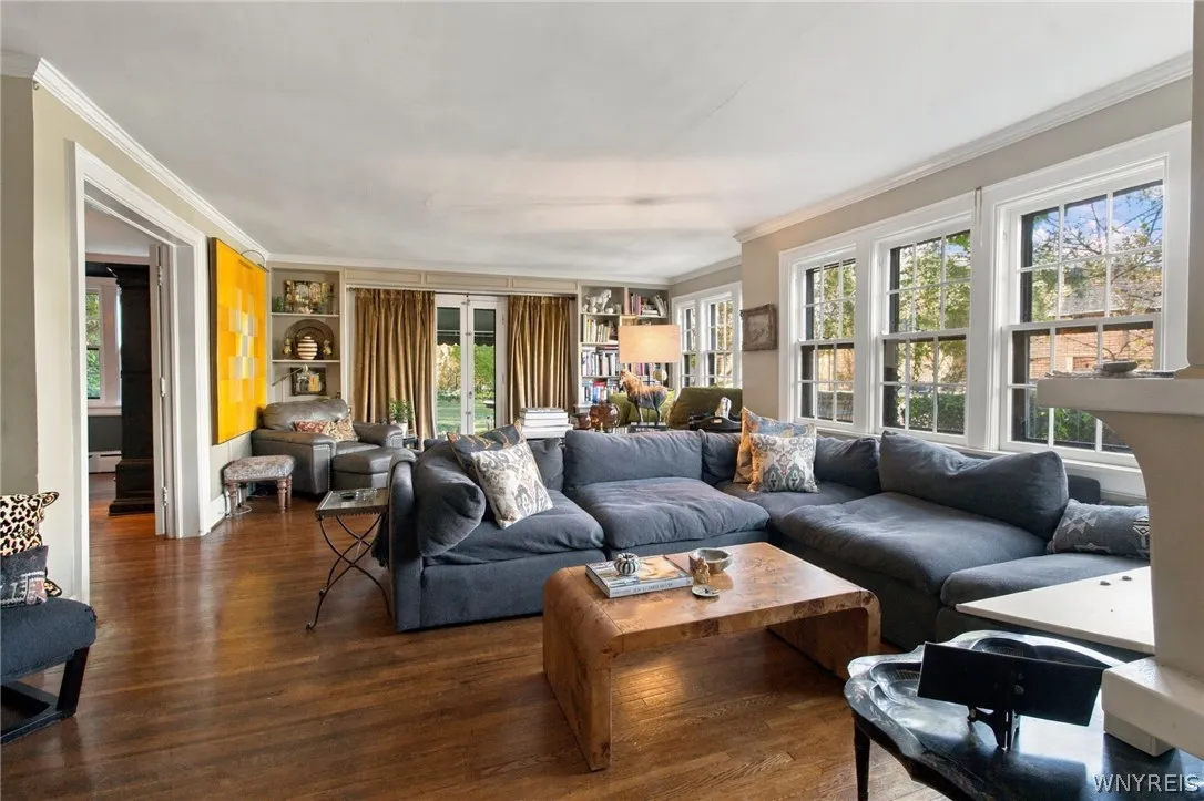132 Cleveland Avenue, Buffalo, New York 14222, Buffalo, New York 14222, 5 Bedroom Bedrooms, 7 Room Rooms,3 BathroomBathrooms,Residential,For Sale,132 Cleveland Avenue, Buffalo, New York 14222,0,B1725292