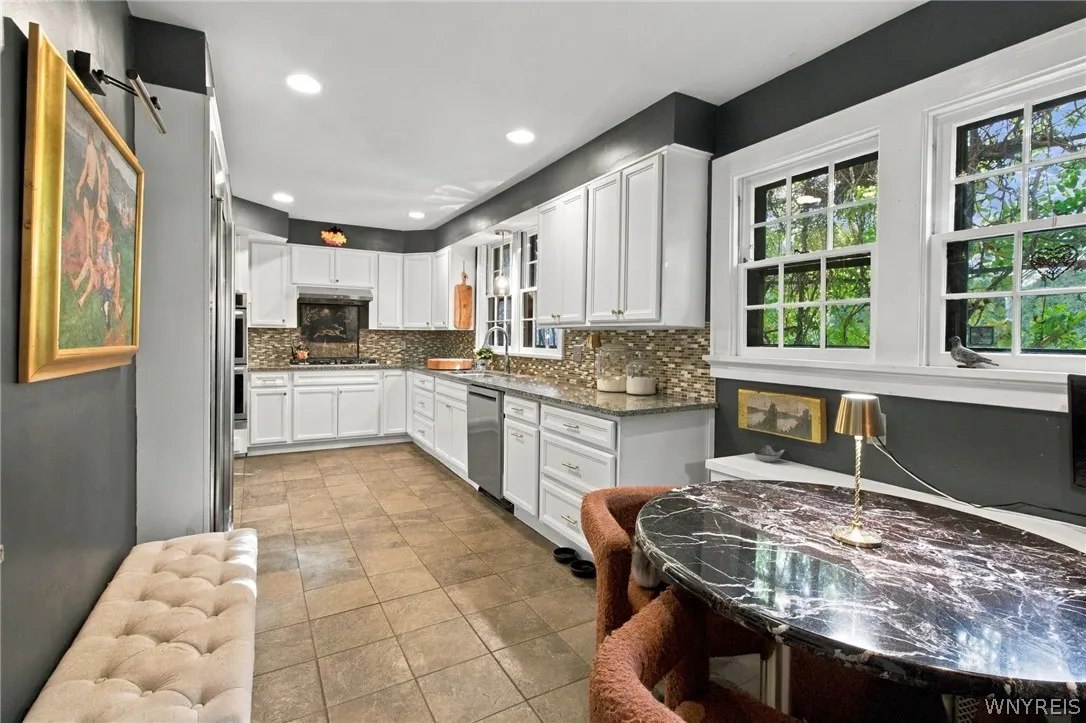 132 Cleveland Avenue, Buffalo, New York 14222, Buffalo, New York 14222, 5 Bedroom Bedrooms, 7 Room Rooms,3 BathroomBathrooms,Residential,For Sale,132 Cleveland Avenue, Buffalo, New York 14222,0,B1725292