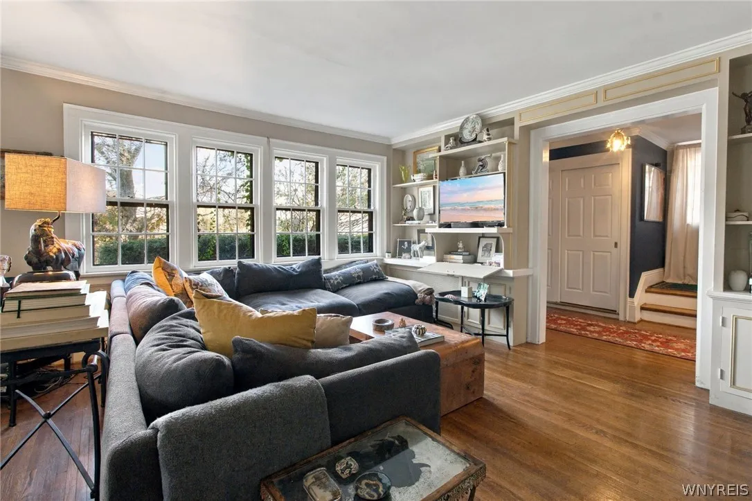 132 Cleveland Avenue, Buffalo, New York 14222, Buffalo, New York 14222, 5 Bedroom Bedrooms, 7 Room Rooms,3 BathroomBathrooms,Residential,For Sale,132 Cleveland Avenue, Buffalo, New York 14222,0,B1725292