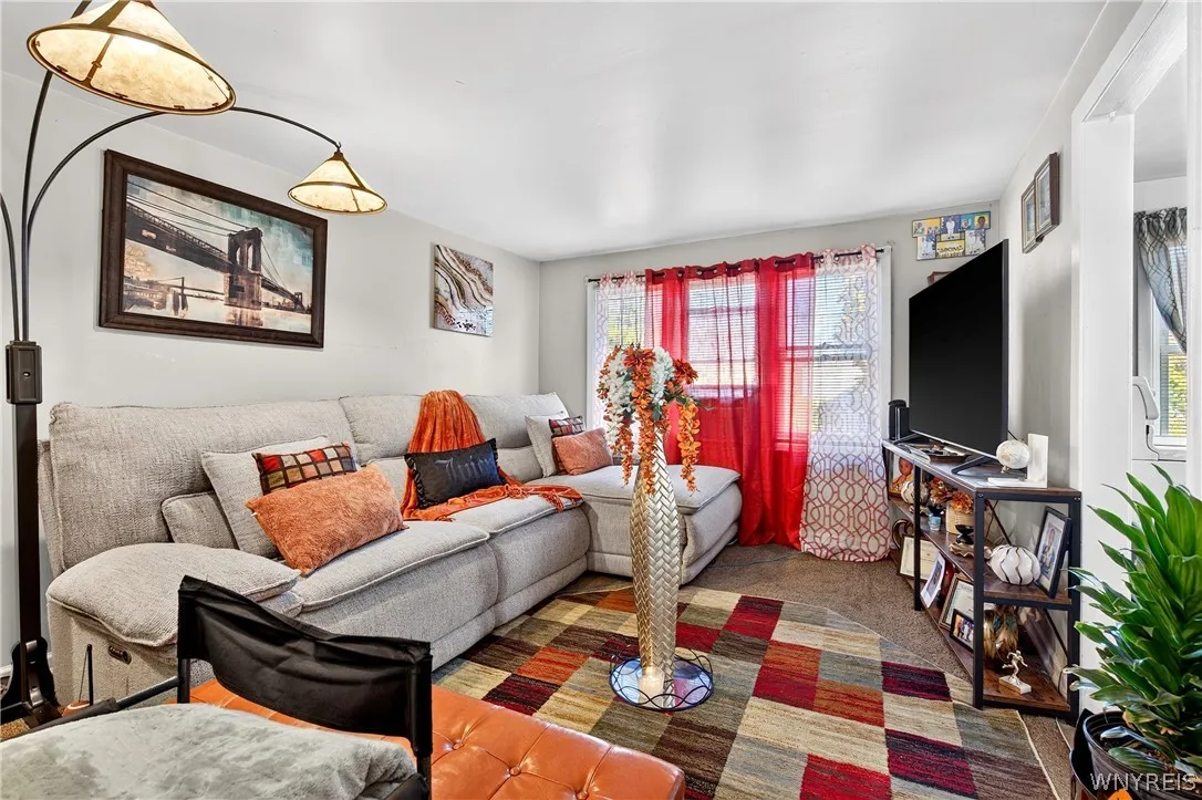 703 Saint Lawrence Avenue, Buffalo, New York 14216, Buffalo, New York 14216, 16 Bedroom Bedrooms, ,Multi Family,For Sale,703 Saint Lawrence Avenue, Buffalo, New York 14216,0,B1725686