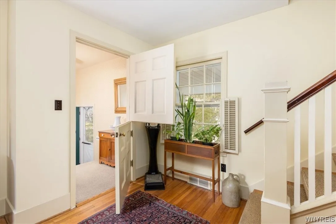 170 Pine St, Aurora, New York 14052, Aurora, New York 14052, 4 Bedroom Bedrooms, 11 Room Rooms,2 BathroomBathrooms,Residential,For Sale,170 Pine St, Aurora, New York 14052,0,B1725696