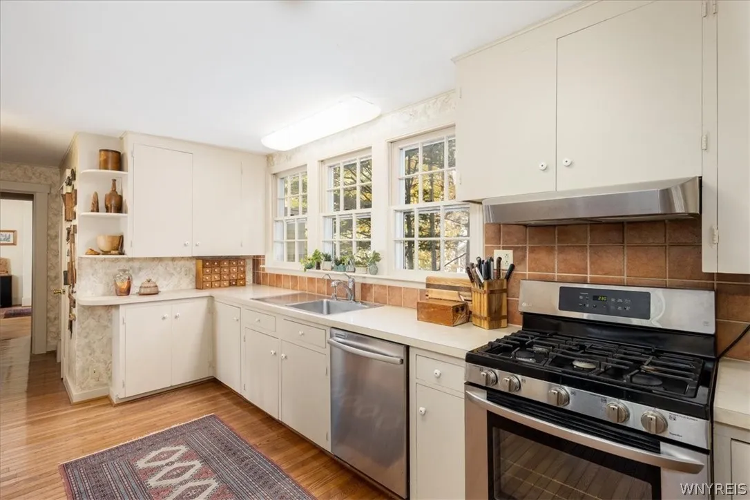 170 Pine St, Aurora, New York 14052, Aurora, New York 14052, 4 Bedroom Bedrooms, 11 Room Rooms,2 BathroomBathrooms,Residential,For Sale,170 Pine St, Aurora, New York 14052,0,B1725696