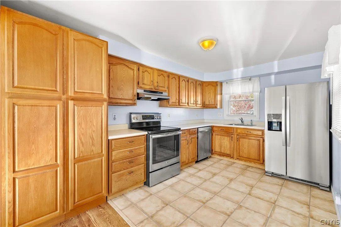 918 Armory Drive, Utica, New York 13501, Utica, New York 13501, 3 Bedroom Bedrooms, 8 Room Rooms,1 BathroomBathrooms,Residential,For Sale,918 Armory Drive, Utica, New York 13501,0,S1725582