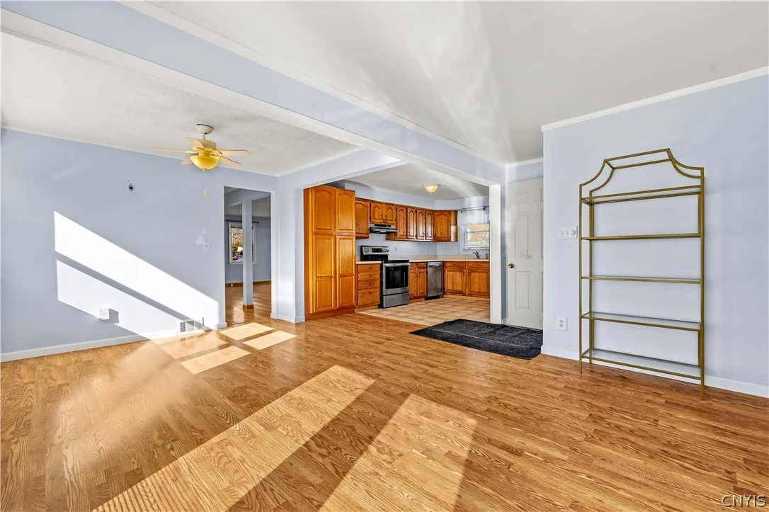 918 Armory Drive, Utica, New York 13501, Utica, New York 13501, 3 Bedroom Bedrooms, 8 Room Rooms,1 BathroomBathrooms,Residential,For Sale,918 Armory Drive, Utica, New York 13501,0,S1725582