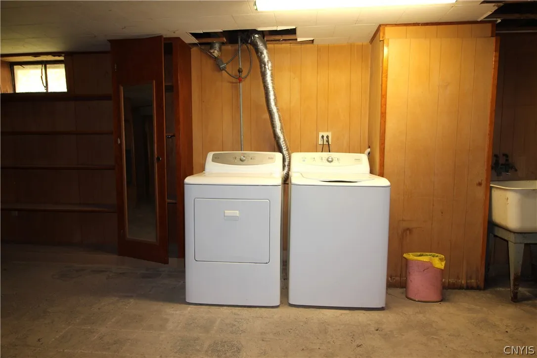 101 Clarence Drive, Cicero, New York 13212, Cicero, New York 13212, 2 Bedroom Bedrooms, 6 Room Rooms,1 BathroomBathrooms,Residential,For Sale,101 Clarence Drive, Cicero, New York 13212,0,S1725273