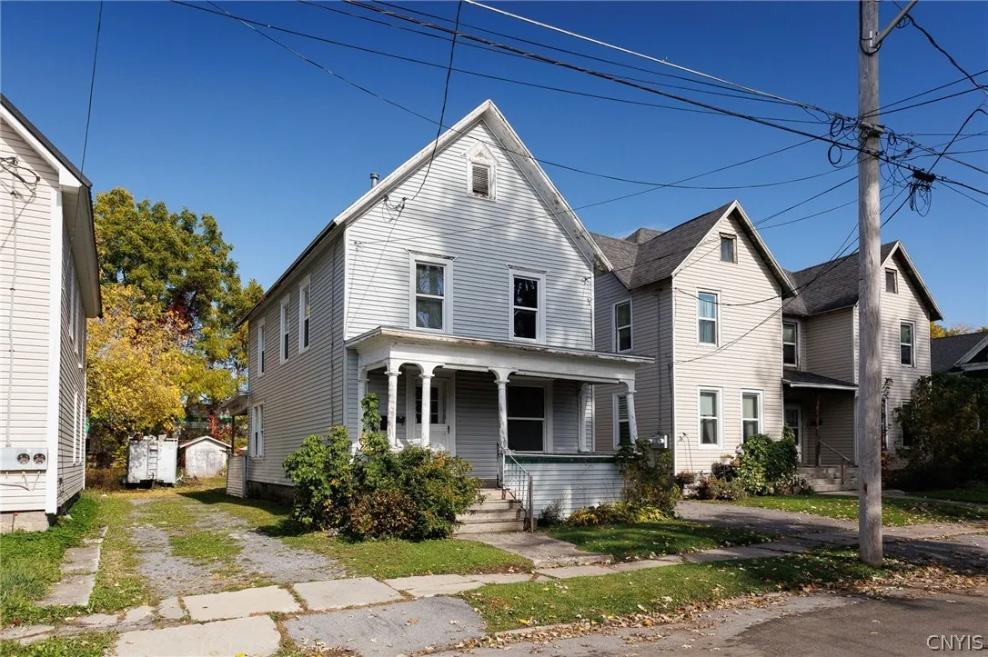 821 Boyd Street, Watertown City, New York 13601, Watertown City, New York 13601, 6 Bedroom Bedrooms, ,2 BathroomBathrooms,Residential,For Sale,821 Boyd Street, Watertown City, New York 13601,0,S1722834