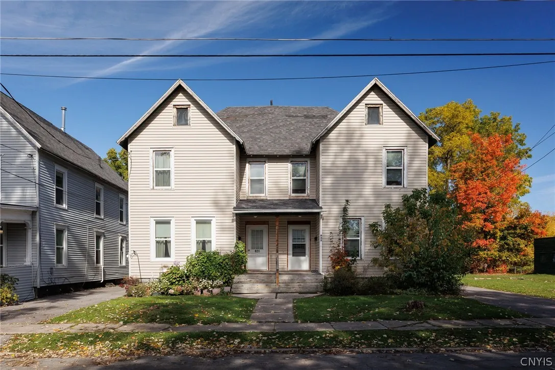 821 Boyd Street, Watertown City, New York 13601, Watertown City, New York 13601, 6 Bedroom Bedrooms, ,2 BathroomBathrooms,Residential,For Sale,821 Boyd Street, Watertown City, New York 13601,0,S1722834