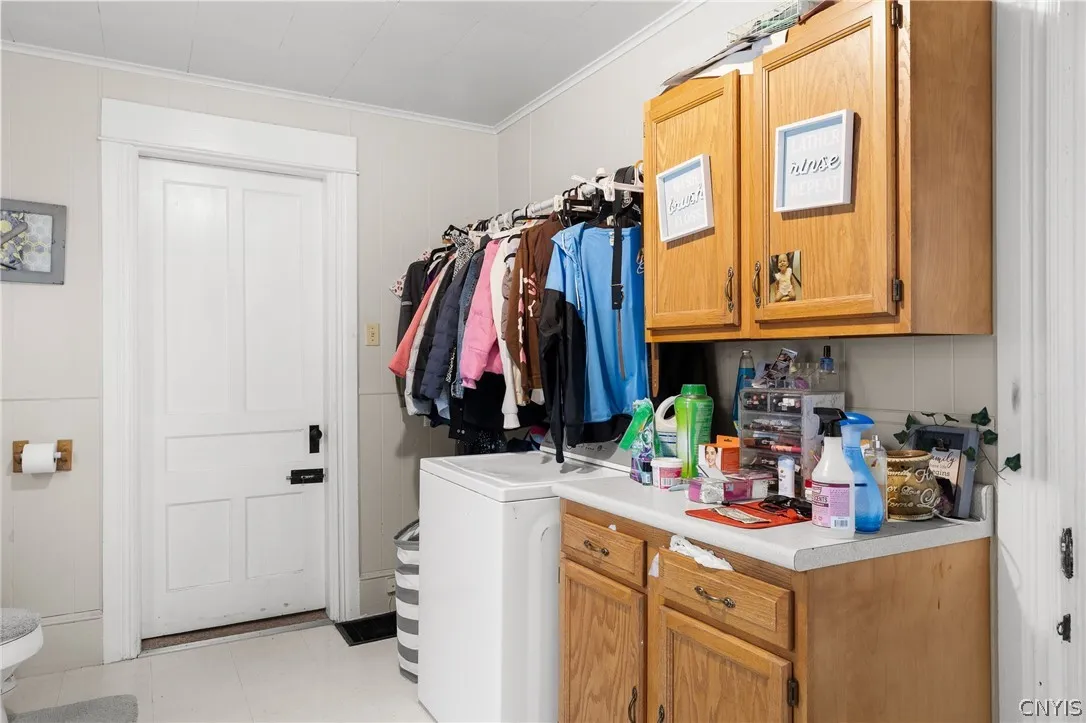 821 Boyd Street, Watertown City, New York 13601, Watertown City, New York 13601, 6 Bedroom Bedrooms, ,2 BathroomBathrooms,Residential,For Sale,821 Boyd Street, Watertown City, New York 13601,0,S1722834