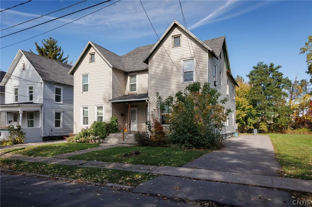821 Boyd Street, Watertown City, New York 13601, Watertown City, New York 13601, 6 Bedroom Bedrooms, ,2 BathroomBathrooms,Residential,For Sale,821 Boyd Street, Watertown City, New York 13601,0,S1722834