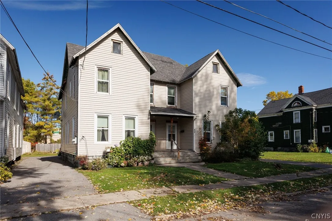 821 Boyd Street, Watertown City, New York 13601, Watertown City, New York 13601, 6 Bedroom Bedrooms, ,2 BathroomBathrooms,Residential,For Sale,821 Boyd Street, Watertown City, New York 13601,0,S1722834