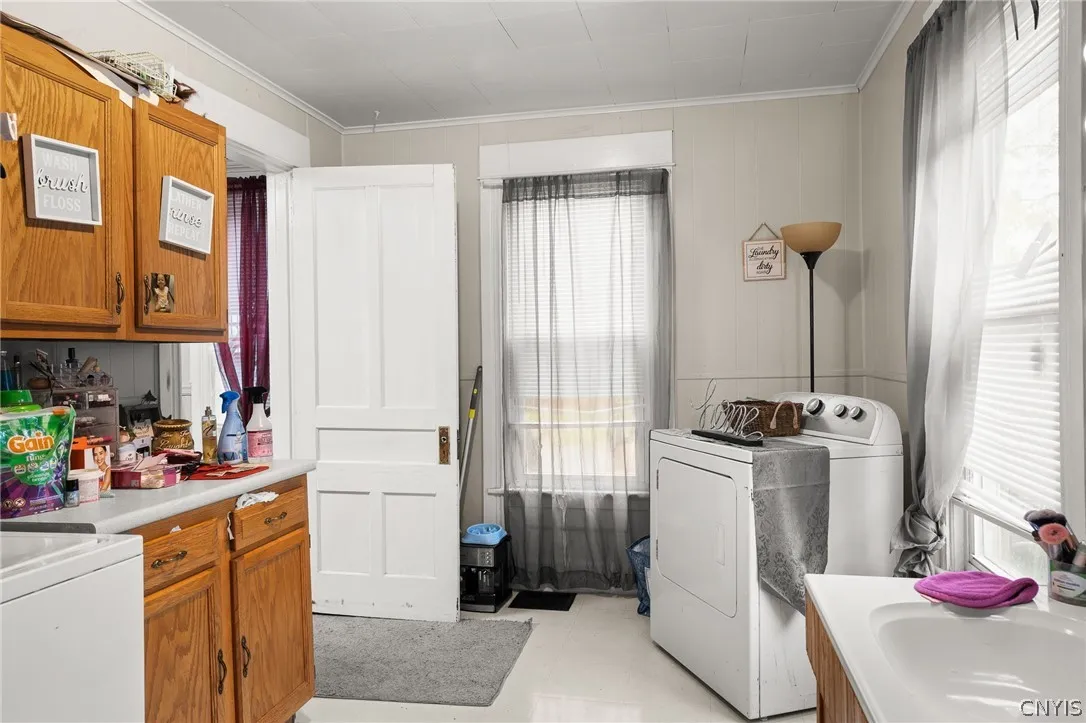 821 Boyd Street, Watertown City, New York 13601, Watertown City, New York 13601, 6 Bedroom Bedrooms, ,2 BathroomBathrooms,Residential,For Sale,821 Boyd Street, Watertown City, New York 13601,0,S1722834