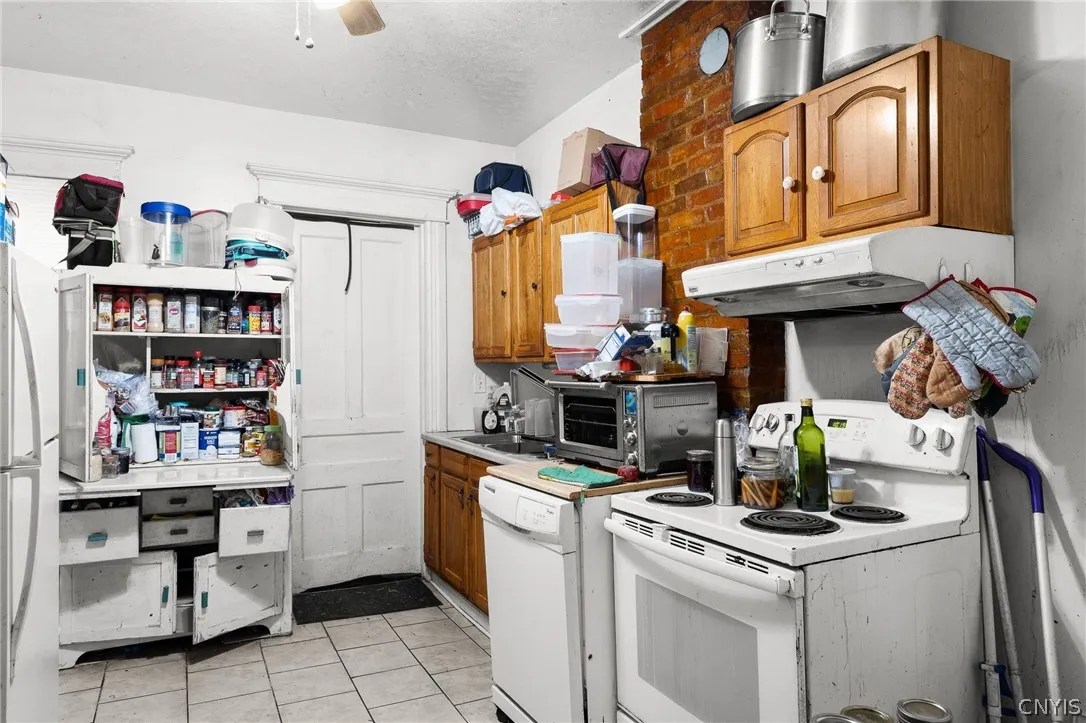 821 Boyd Street, Watertown City, New York 13601, Watertown City, New York 13601, 6 Bedroom Bedrooms, ,2 BathroomBathrooms,Residential,For Sale,821 Boyd Street, Watertown City, New York 13601,0,S1722834