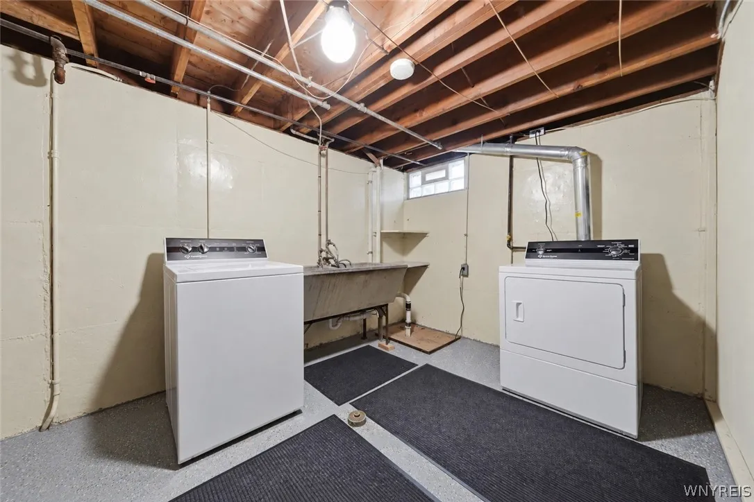 173 Coronation Drive, Amherst, New York 14226, Amherst, New York 14226, 3 Bedroom Bedrooms, 5 Room Rooms,1 BathroomBathrooms,Residential,For Sale,173 Coronation Drive, Amherst, New York 14226,0,B1724614
