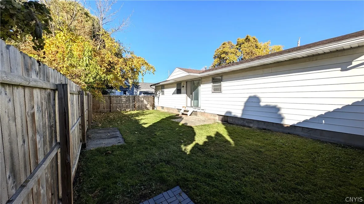 303 Woods Avenue North, Salina, New York 13206, Salina, New York 13206, 2 Bedroom Bedrooms, 5 Room Rooms,2 BathroomBathrooms,Residential,For Sale,303 Woods Avenue North, Salina, New York 13206,0,S1725544