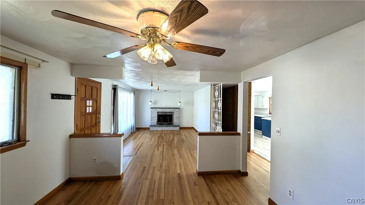 303 Woods Avenue North, Salina, New York 13206, Salina, New York 13206, 2 Bedroom Bedrooms, 5 Room Rooms,2 BathroomBathrooms,Residential,For Sale,303 Woods Avenue North, Salina, New York 13206,0,S1725544