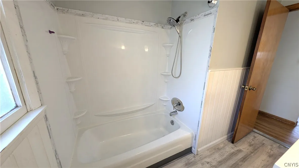 303 Woods Avenue North, Salina, New York 13206, Salina, New York 13206, 2 Bedroom Bedrooms, 5 Room Rooms,2 BathroomBathrooms,Residential,For Sale,303 Woods Avenue North, Salina, New York 13206,0,S1725544