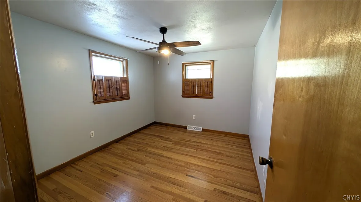 303 Woods Avenue North, Salina, New York 13206, Salina, New York 13206, 2 Bedroom Bedrooms, 5 Room Rooms,2 BathroomBathrooms,Residential,For Sale,303 Woods Avenue North, Salina, New York 13206,0,S1725544