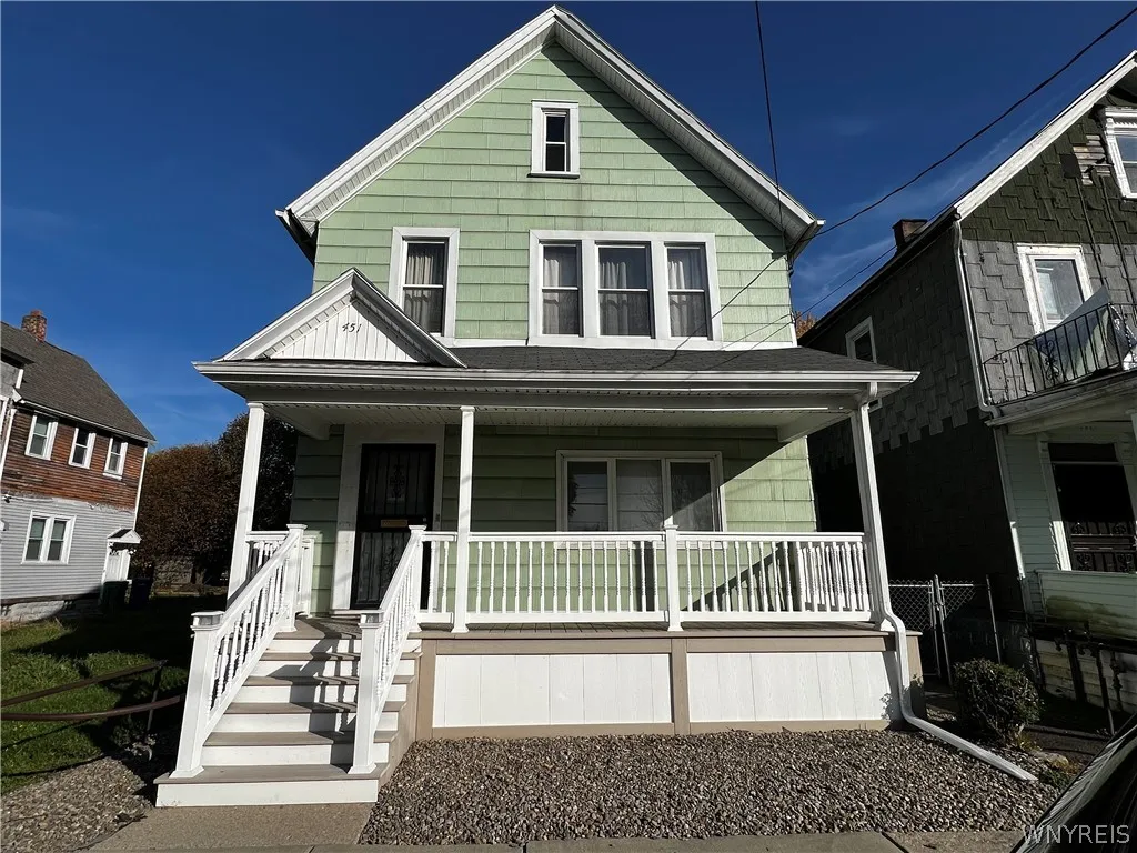 451 Emslie Street, Buffalo, New York 14212, Buffalo, New York 14212, 6 Bedroom Bedrooms, ,2 BathroomBathrooms,Residential,For Sale,451 Emslie Street, Buffalo, New York 14212,0,B1725673