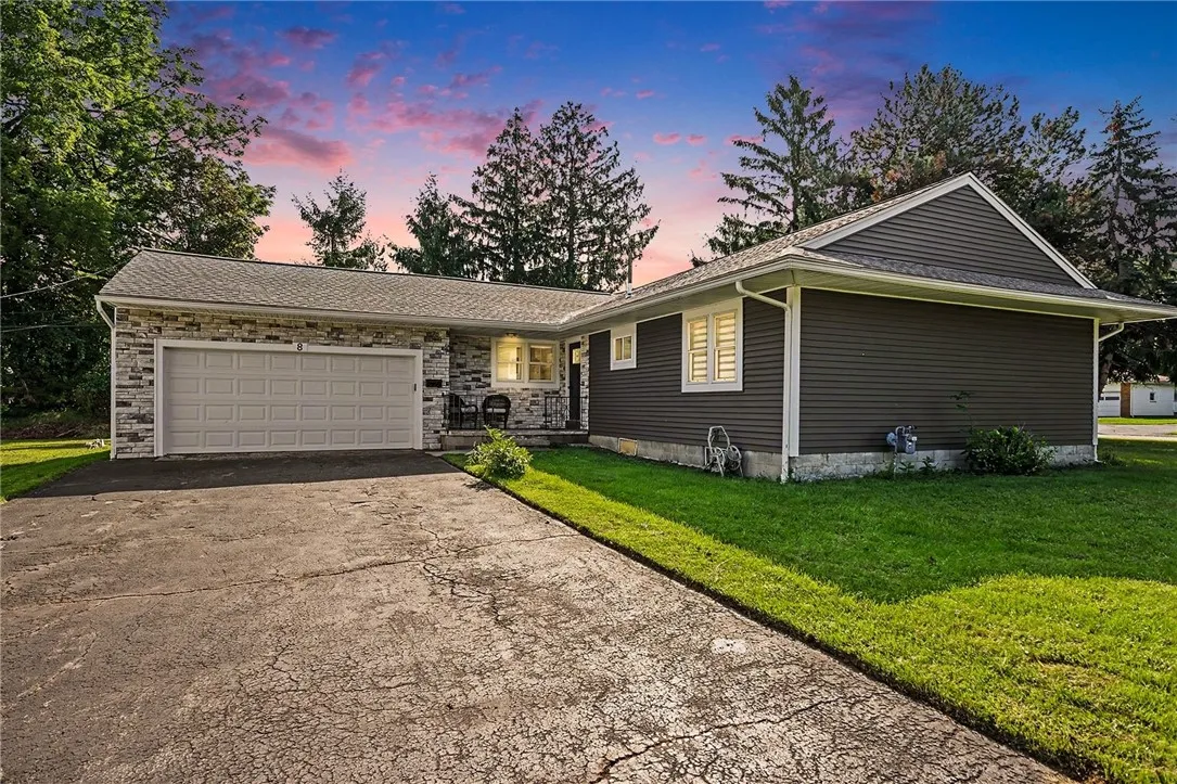 8 Hillview Drive, Irondequoit, New York 14622, Irondequoit, New York 14622, 3 Bedroom Bedrooms, 5 Room Rooms,2 BathroomBathrooms,Residential,For Sale,8 Hillview Drive, Irondequoit, New York 14622,0,R1725689