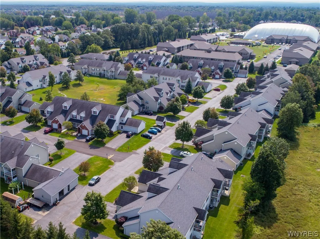 4100 Stonegate #2 Lane Townhome, Amherst, New York, Amherst, New York 14221, 2 Bedrooms Bedrooms, 6 Rooms Rooms,1 BathroomBathrooms,Residential Lease,For Rent,4100 Stonegate #2 Lane Townhome, Amherst, New York,0,B465431