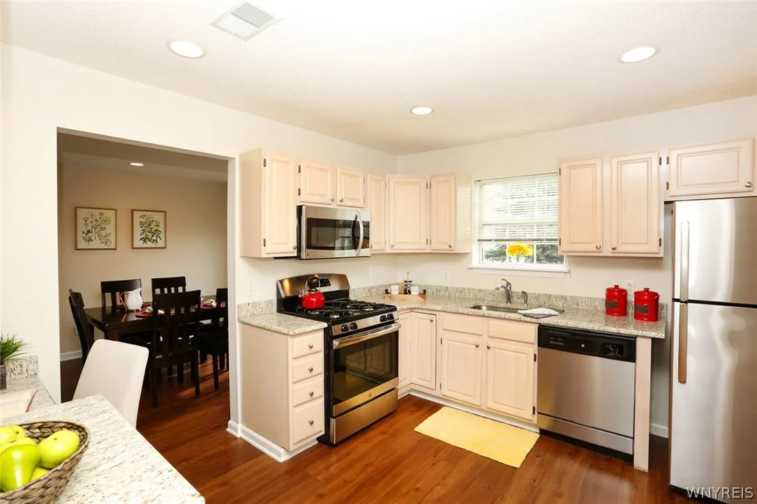 4100 Stonegate #2 Lane Townhome, Amherst, New York, Amherst, New York 14221, 2 Bedrooms Bedrooms, 6 Rooms Rooms,1 BathroomBathrooms,Residential Lease,For Rent,4100 Stonegate #2 Lane Townhome, Amherst, New York,0,B465431