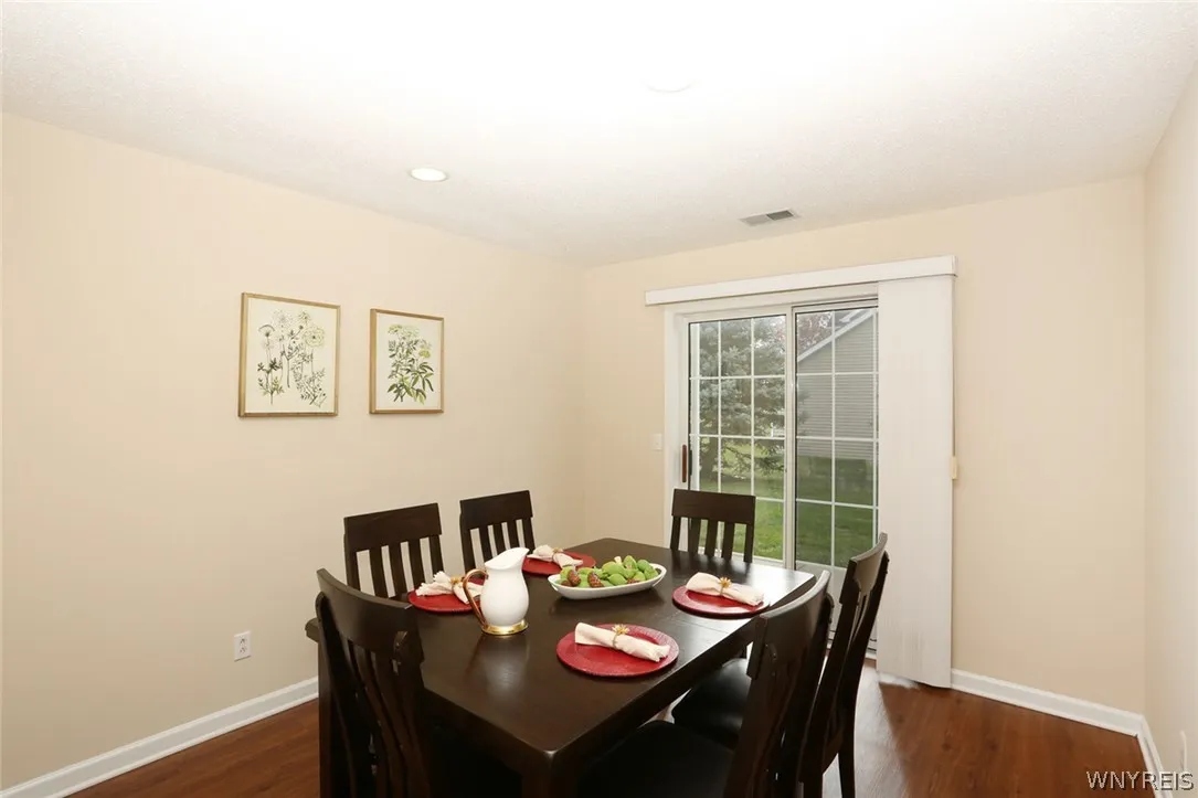 4100 Stonegate #2 Lane Townhome, Amherst, New York, Amherst, New York 14221, 2 Bedrooms Bedrooms, 6 Rooms Rooms,1 BathroomBathrooms,Residential Lease,For Rent,4100 Stonegate #2 Lane Townhome, Amherst, New York,0,B465431