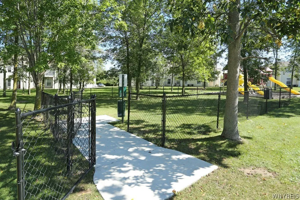 10 Arielle Court C-plan, Amherst, New York 14221, Amherst, New York 14221, 2 Bedrooms Bedrooms, 4 Rooms Rooms,2 BathroomsBathrooms,Residential Lease,For Rent,10 Arielle Court C-plan, Amherst, New York 14221,0,B467966