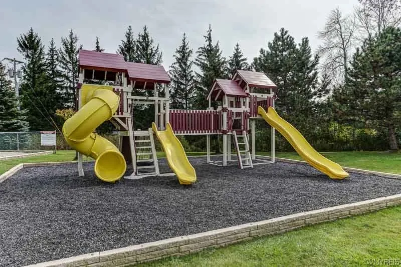 25 Spring Meadow Drive C-plan, Amherst, New York 1, Amherst, New York 14221, 2 Bedrooms Bedrooms, 5 Rooms Rooms,1 BathroomBathrooms,Residential Lease,For Rent,25 Spring Meadow Drive C-plan, Amherst, New York 1,0,B1011672