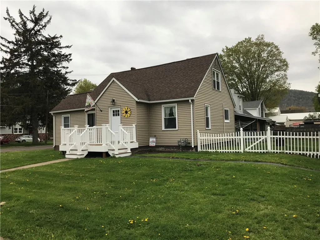 4819 Center, Campbell, New York 14821, Campbell, New York 14821, 3 Bedrooms Bedrooms, 7 Rooms Rooms,1 BathroomBathrooms,Residential,Closed,4819 Center, Campbell, New York 14821,0,R1334235