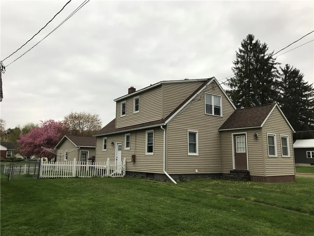 4819 Center, Campbell, New York 14821, Campbell, New York 14821, 3 Bedrooms Bedrooms, 7 Rooms Rooms,1 BathroomBathrooms,Residential,Closed,4819 Center, Campbell, New York 14821,0,R1334235