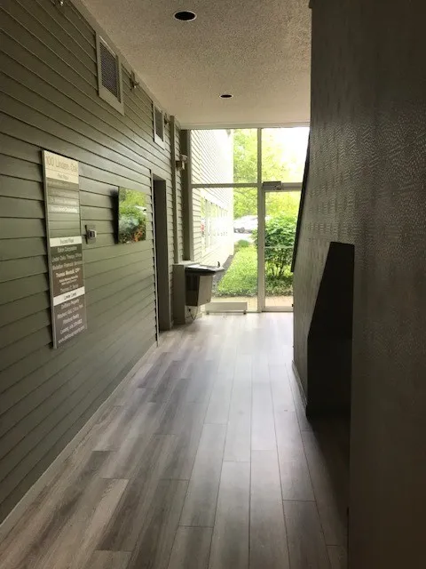100 Linden Oaks