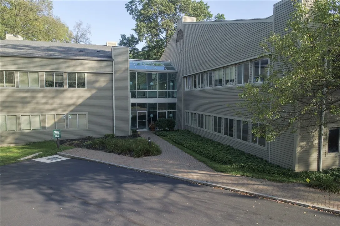 100 linden Oaks
