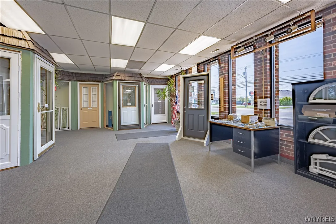 2925 Military Road, Niagara, New York 14304, Niagara, New York 14304, ,Commercial Sale,For Sale,2925 Military Road, Niagara, New York 14304,B1366596