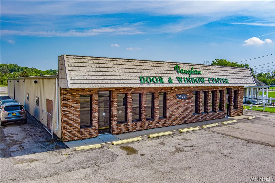 2925 Military Road, Niagara, New York 14304, Niagara, New York 14304, ,Commercial Sale,For Sale,2925 Military Road, Niagara, New York 14304,B1366596