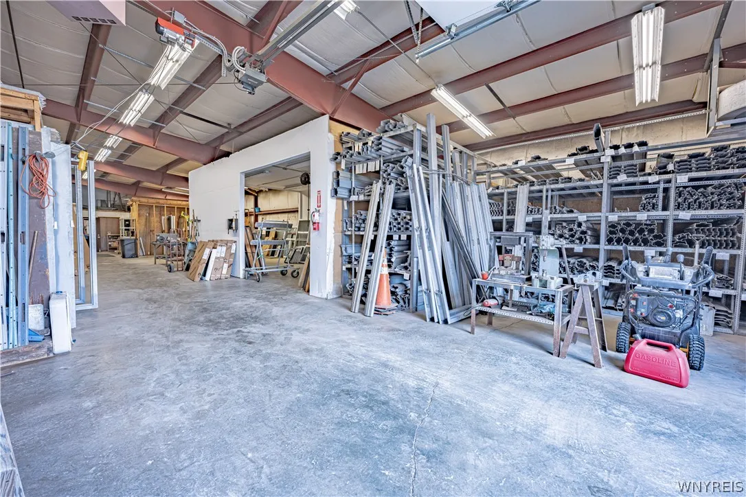 2925 Military Road, Niagara, New York 14304, Niagara, New York 14304, ,Commercial Sale,For Sale,2925 Military Road, Niagara, New York 14304,B1366596